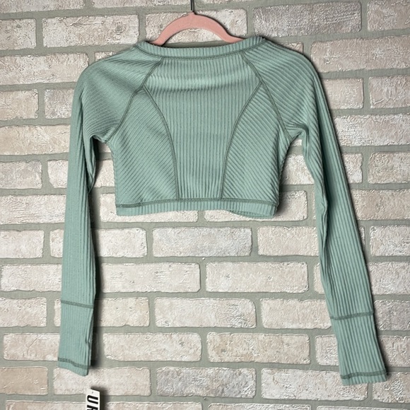 NWT Out From Under Urban cropped ribbed shirt size XS - Picture 5 of 9